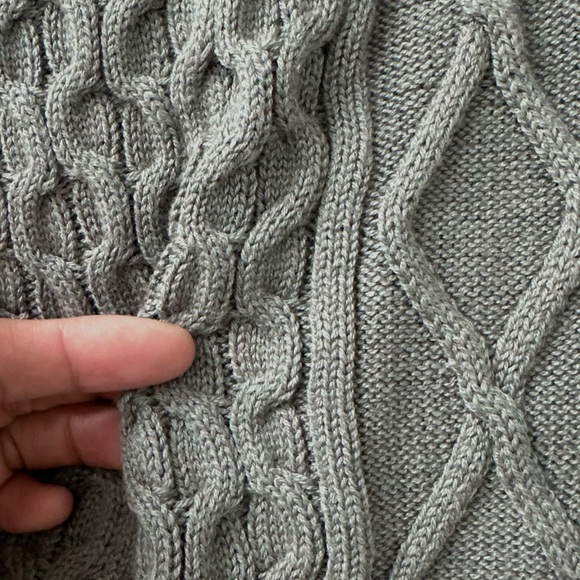 ANTHROPOLOGIE GRAY CABLE KNIT TANK TOP Cropped Length Slim Fit Size-Large - Picture 6 of 9